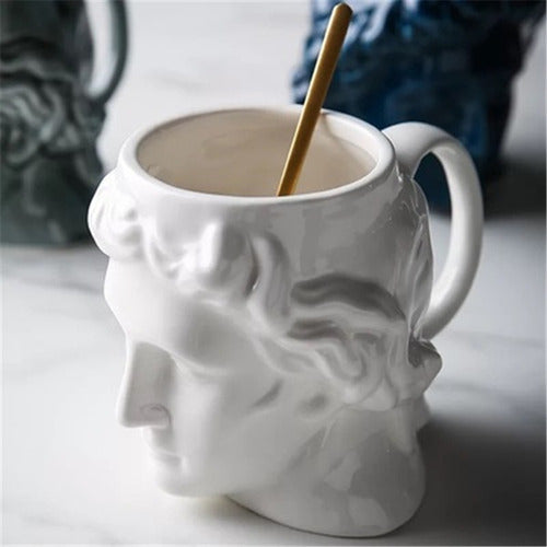 Taza Escultura David Con Caja Tematica - Spacemarket